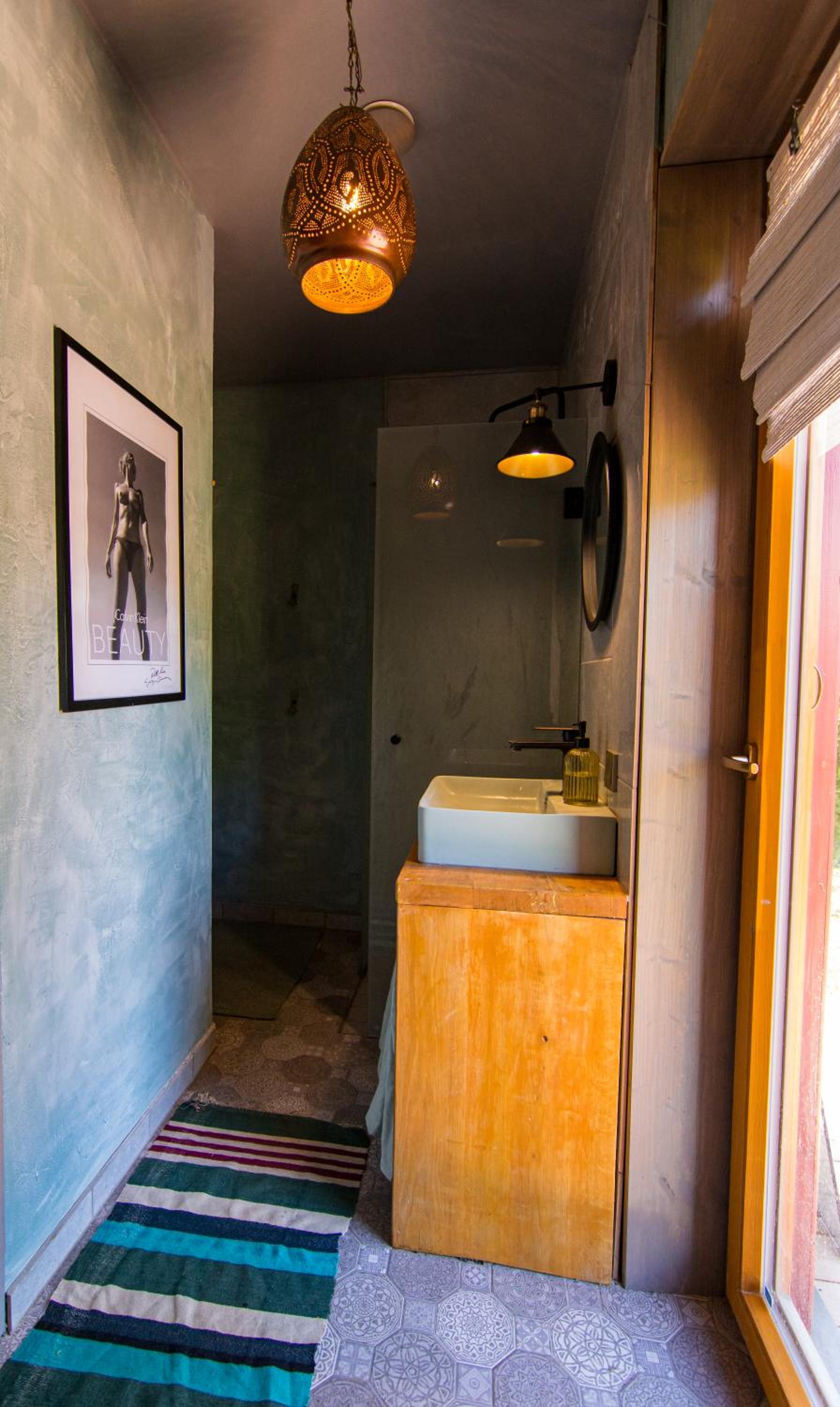 Muhusi rooftop getaway