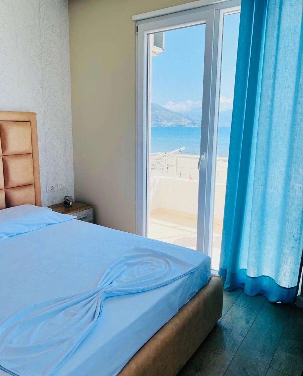 Soleil Apartment with sunbed & umbrella