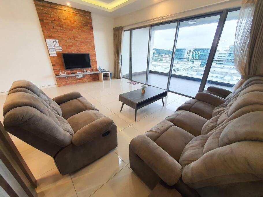 L Homestay THE LOFT IMAGO Spacious House Big Family