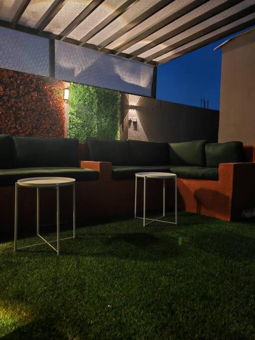 Spacious One Bedroom Apartment with Private Rooftop