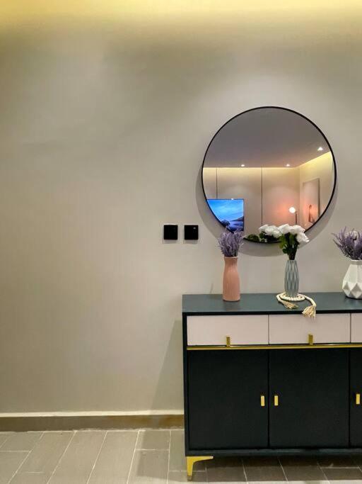 Spacious One Bedroom Apartment with Private Rooftop