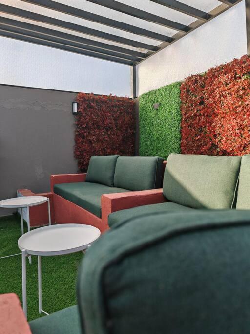 Spacious One Bedroom Apartment with Private Rooftop