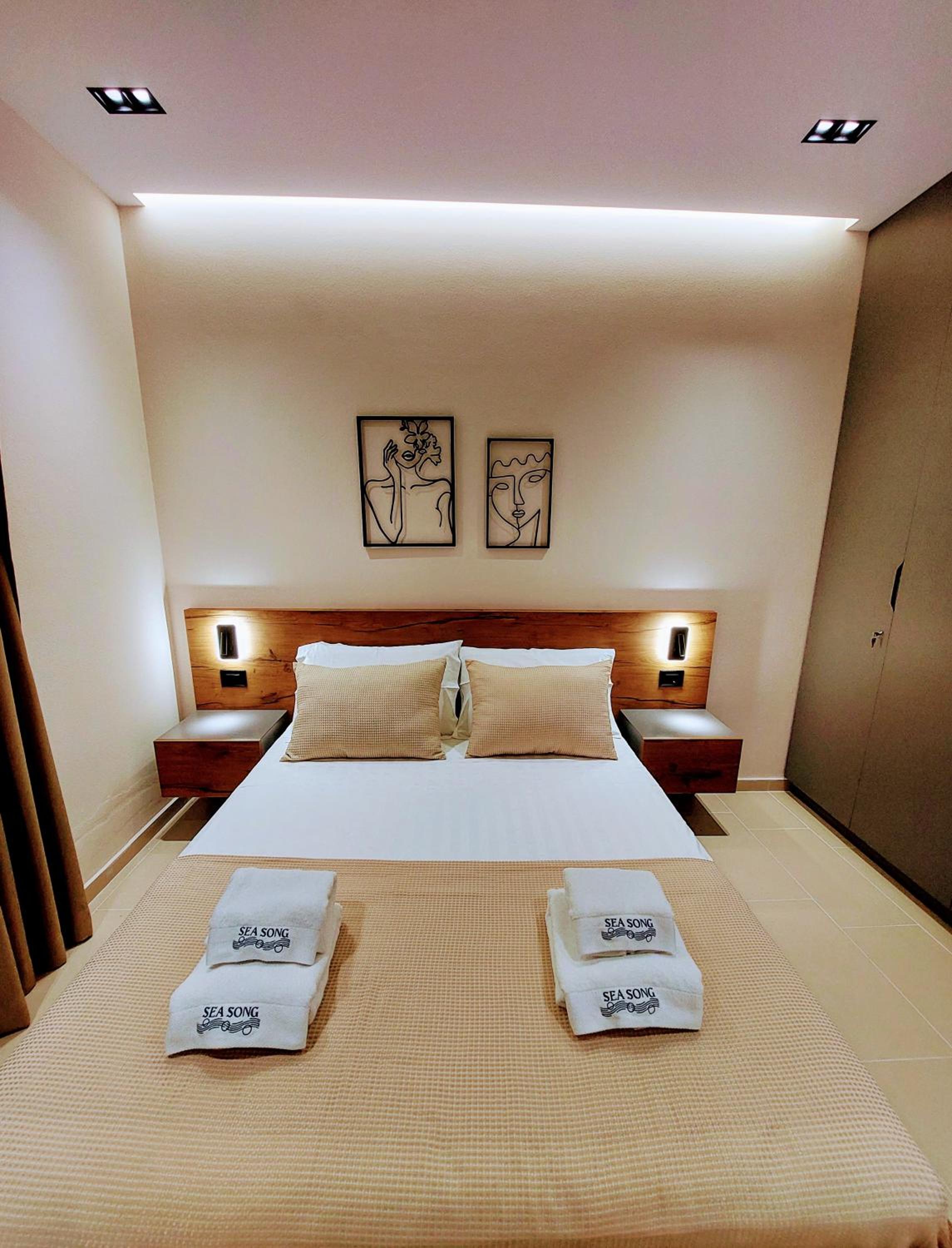Sea Song Luxury Apartment in Diamond Hill