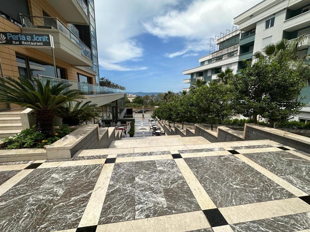 Sea Song Luxury Apartment in Diamond Hill