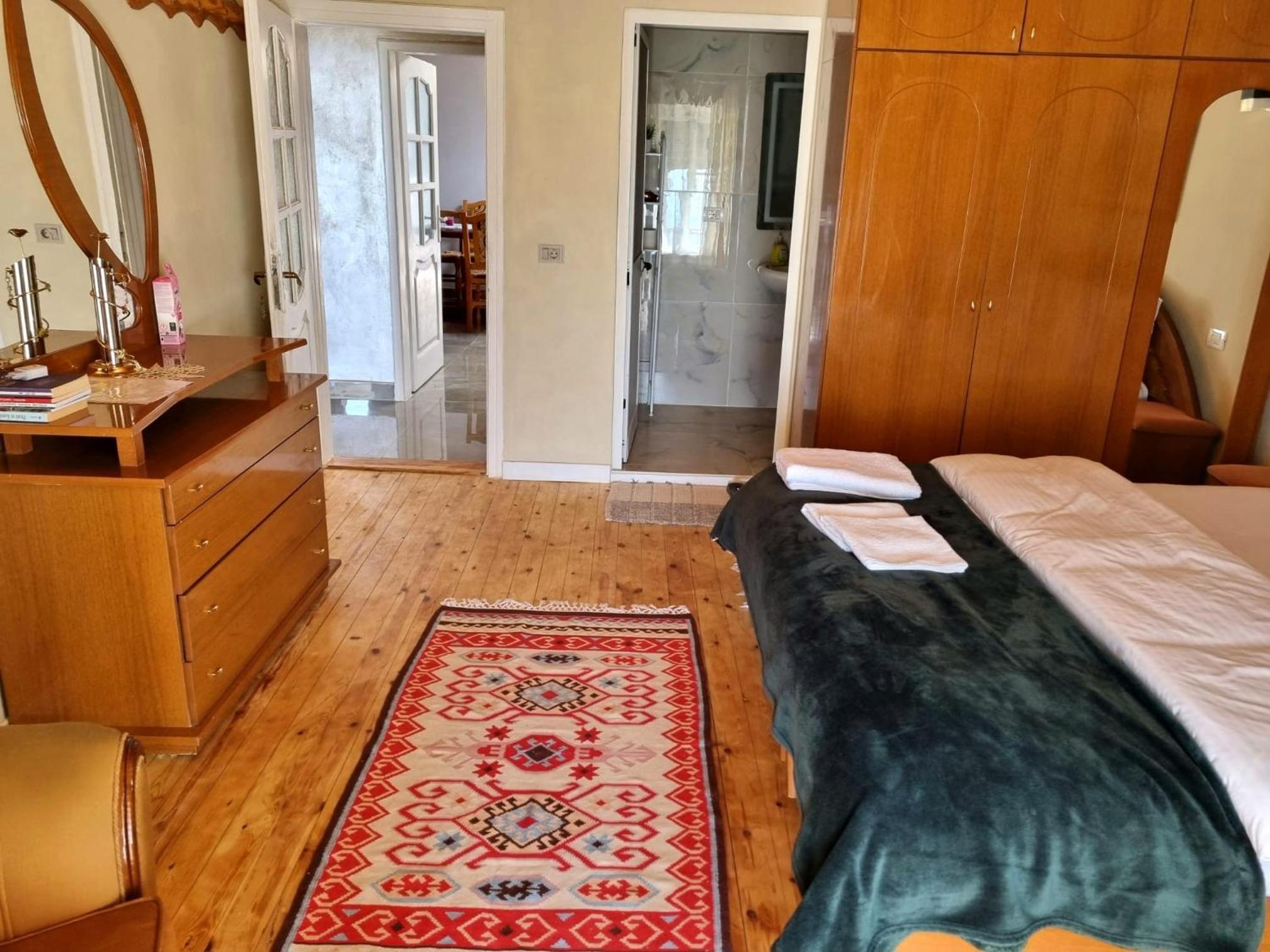 Garden Villa Guni