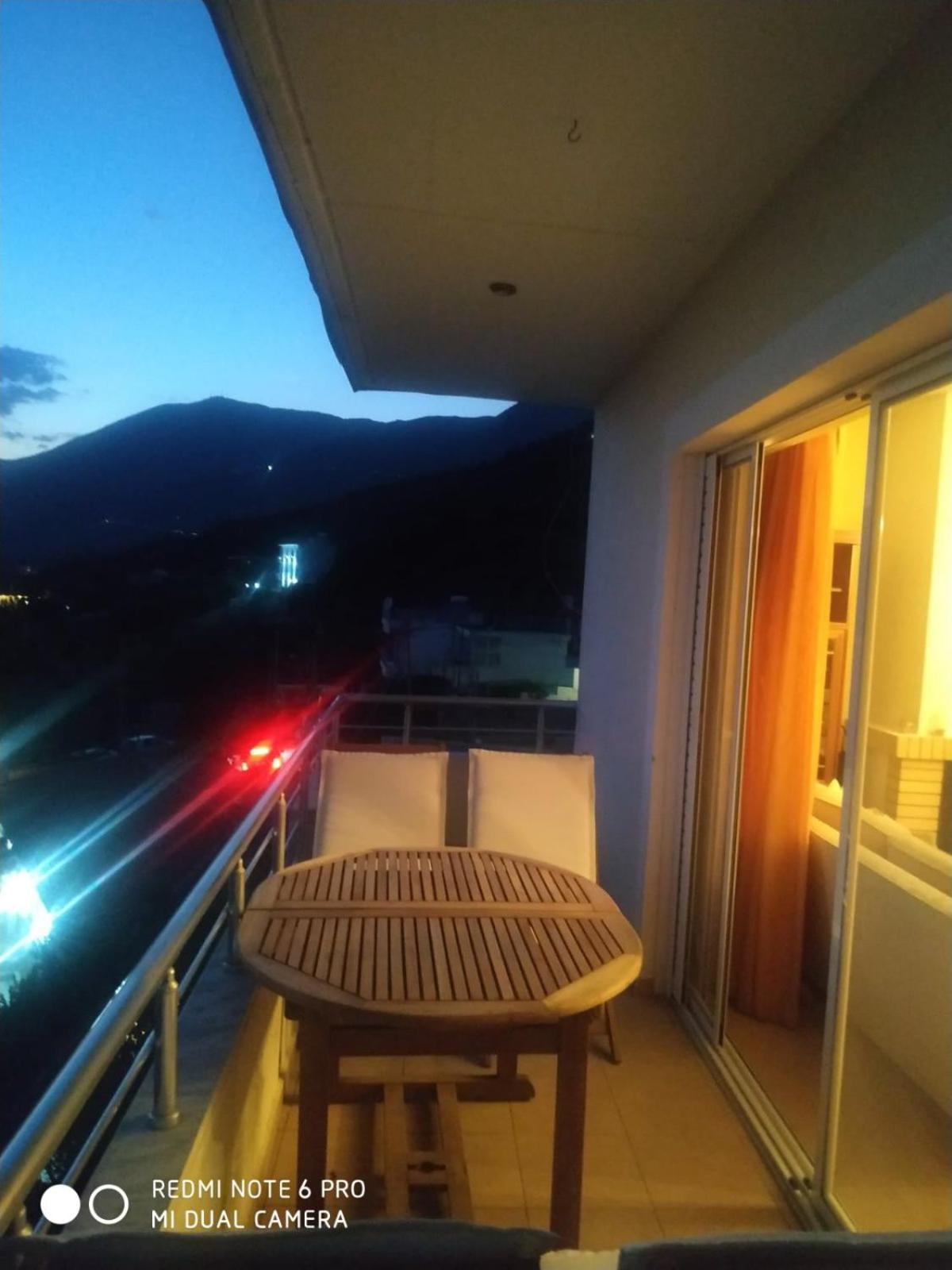 Balcony view photo 4