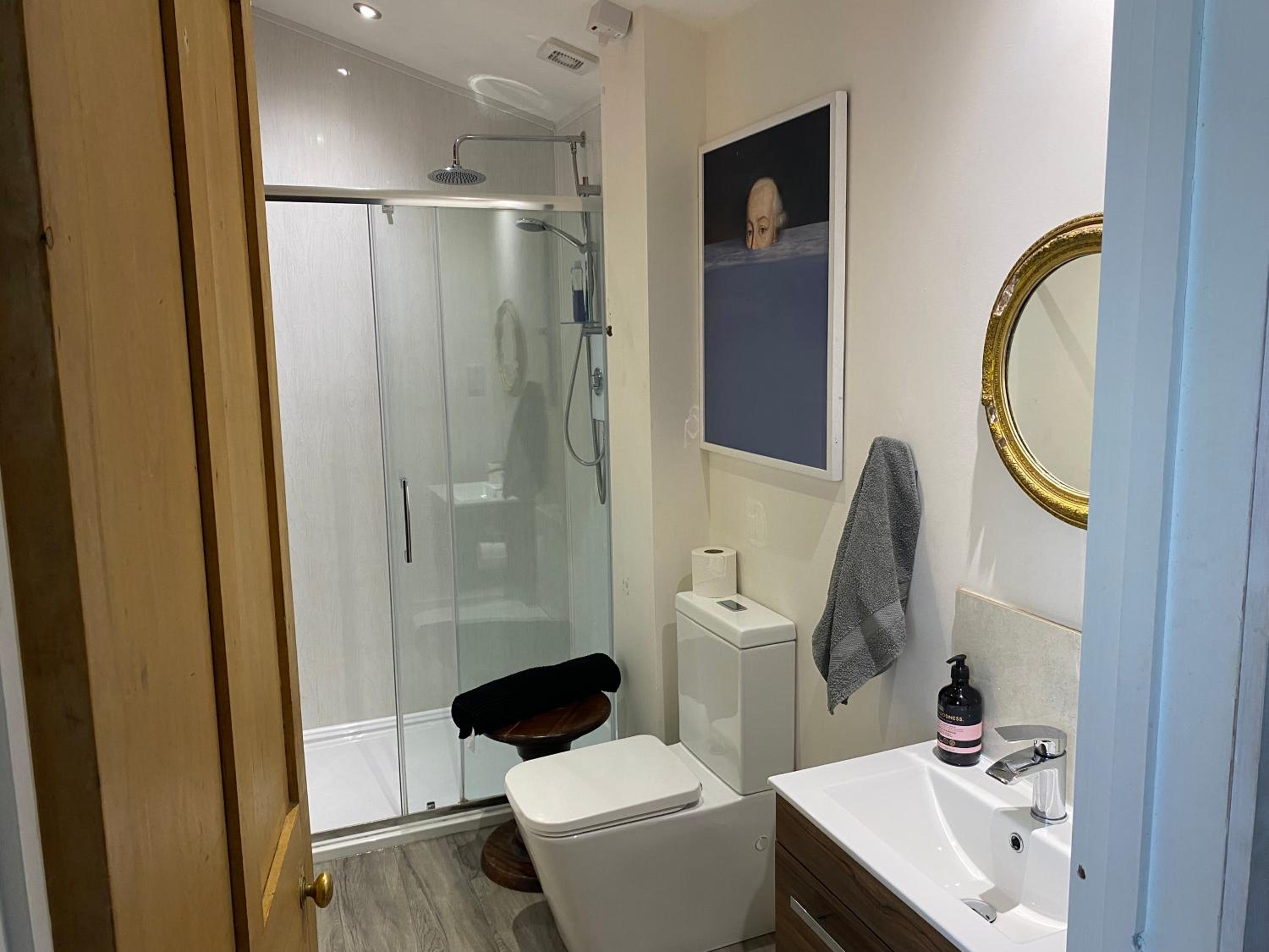 Creative Norfolk Chapel with Piano and Sauna Sleeps 10 view 5