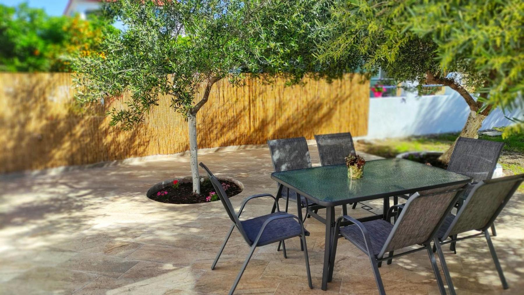 Oasis Apartment Ammoudia