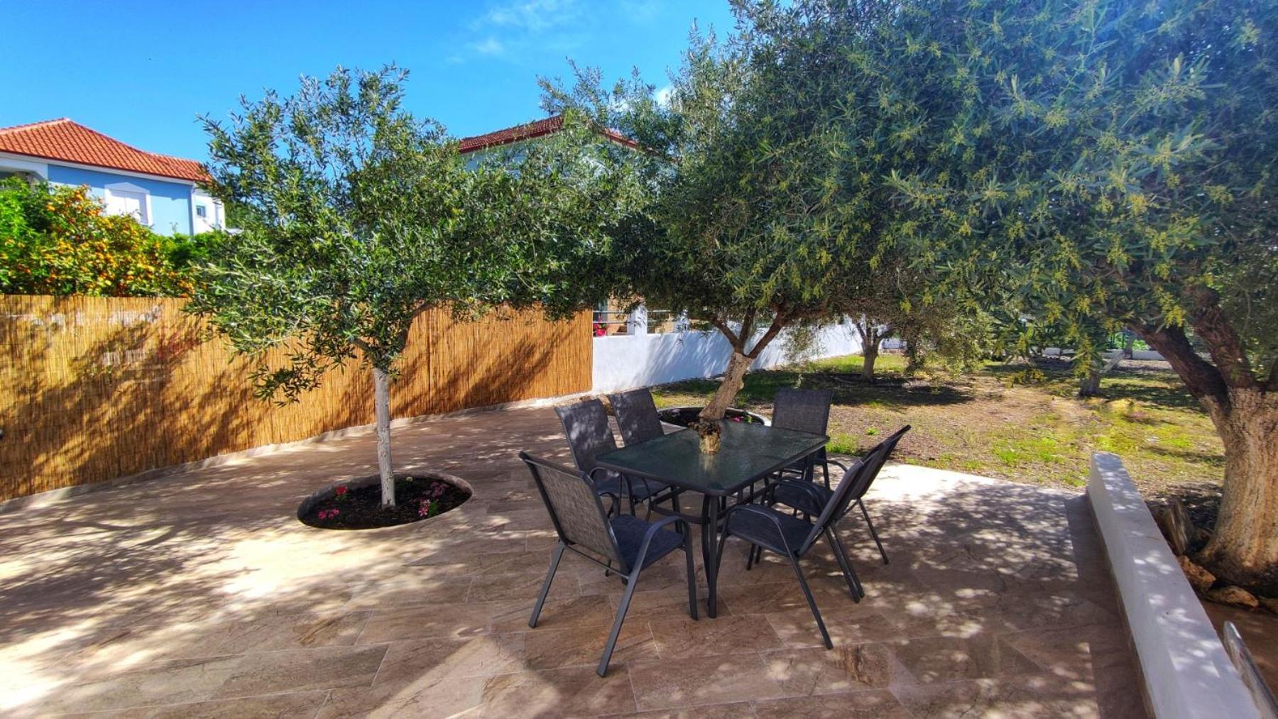 Oasis Apartment Ammoudia
