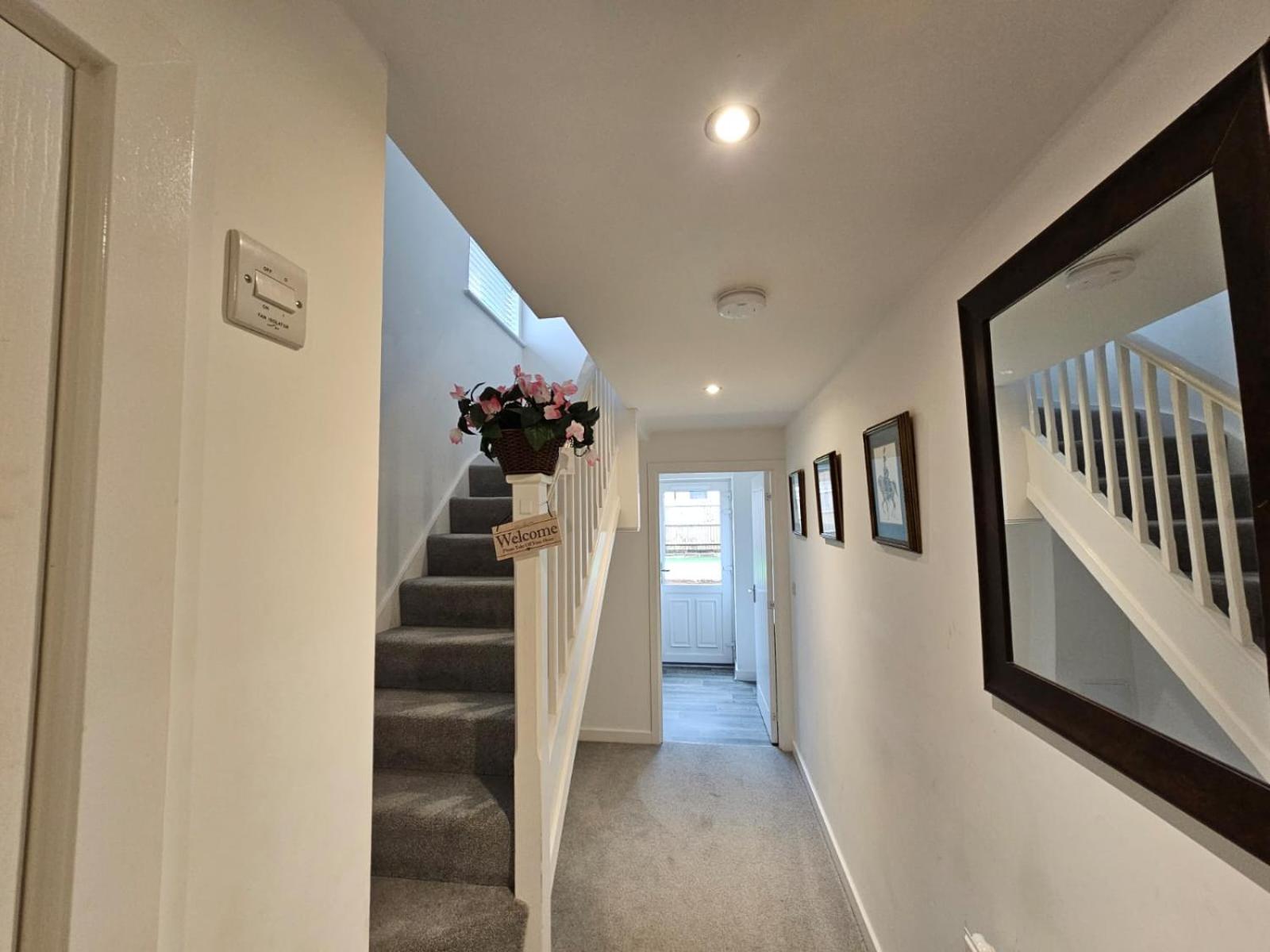 Air conditioned Modern 3 Bedroom Town House