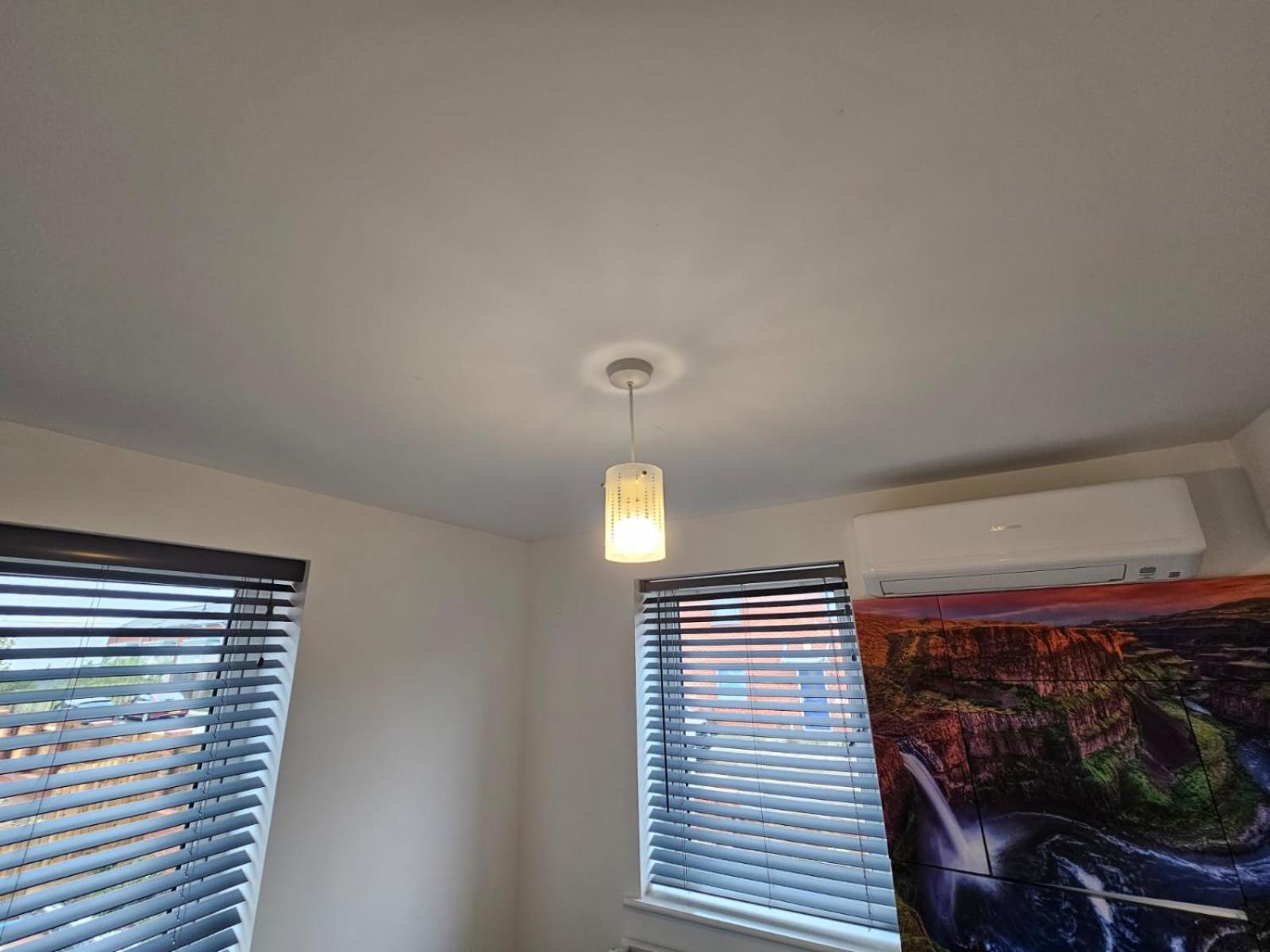 Air conditioned Modern 3 Bedroom Town House