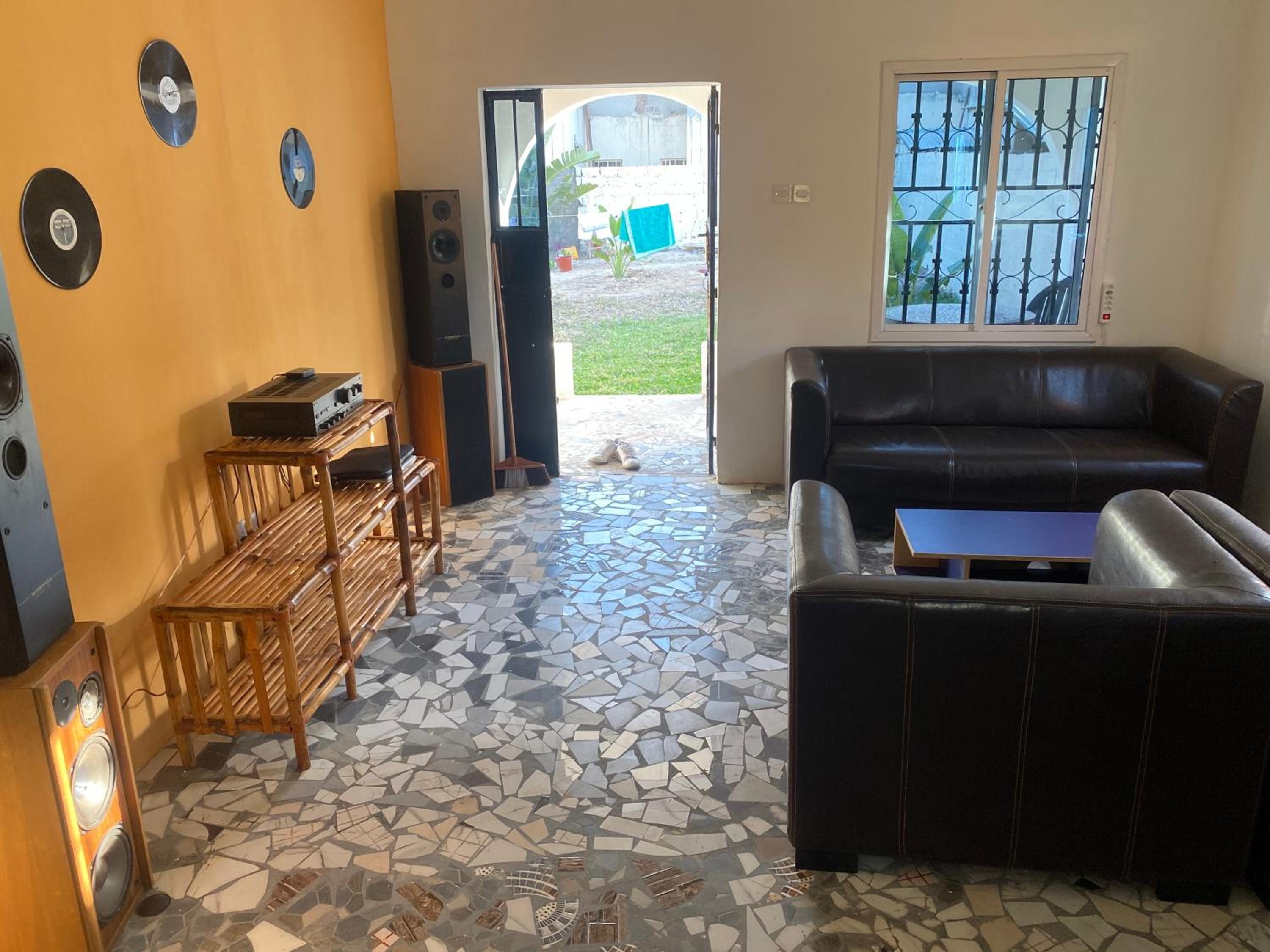 Good Vibes Guesthouse