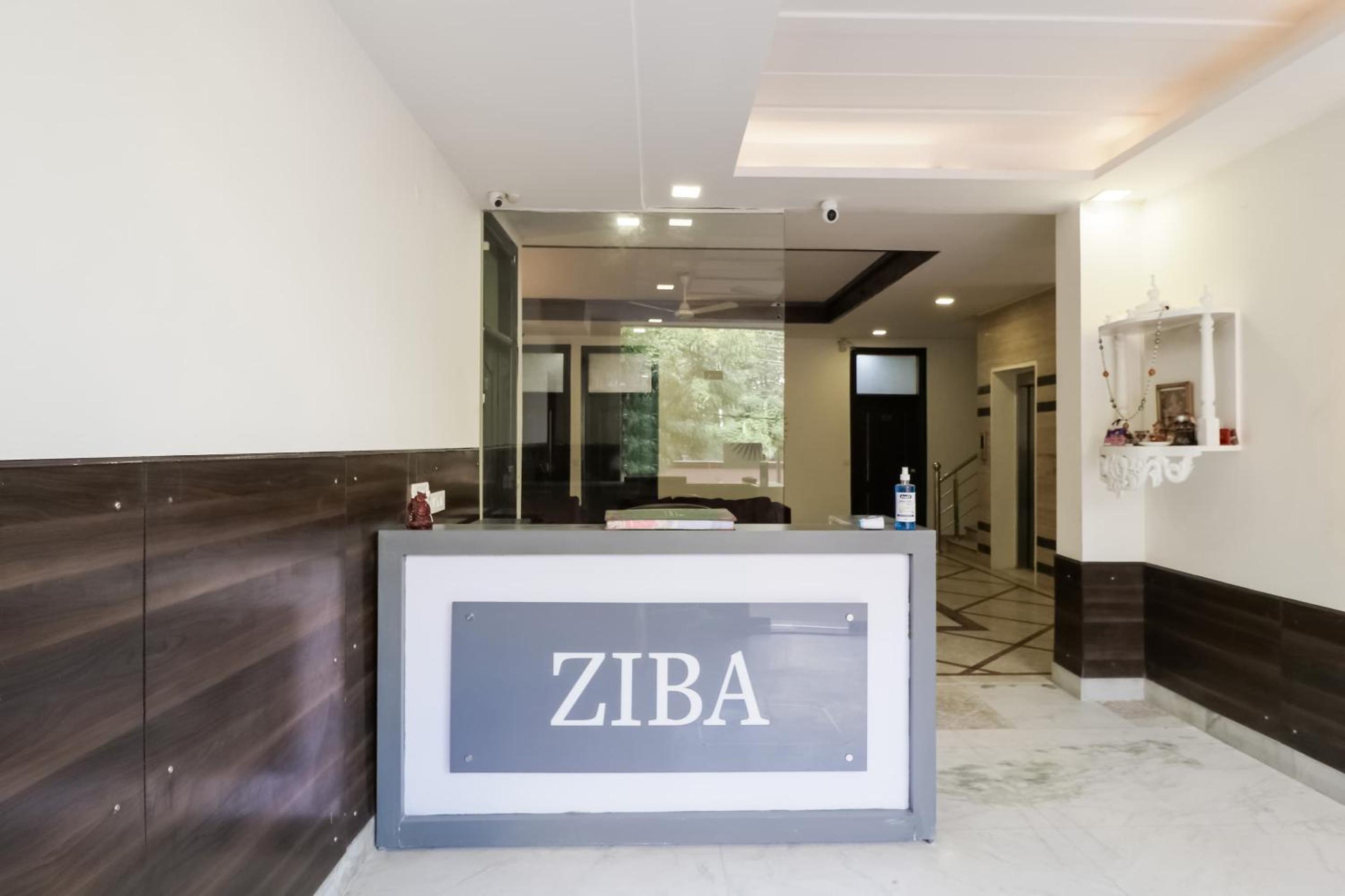 Lobby & Reception