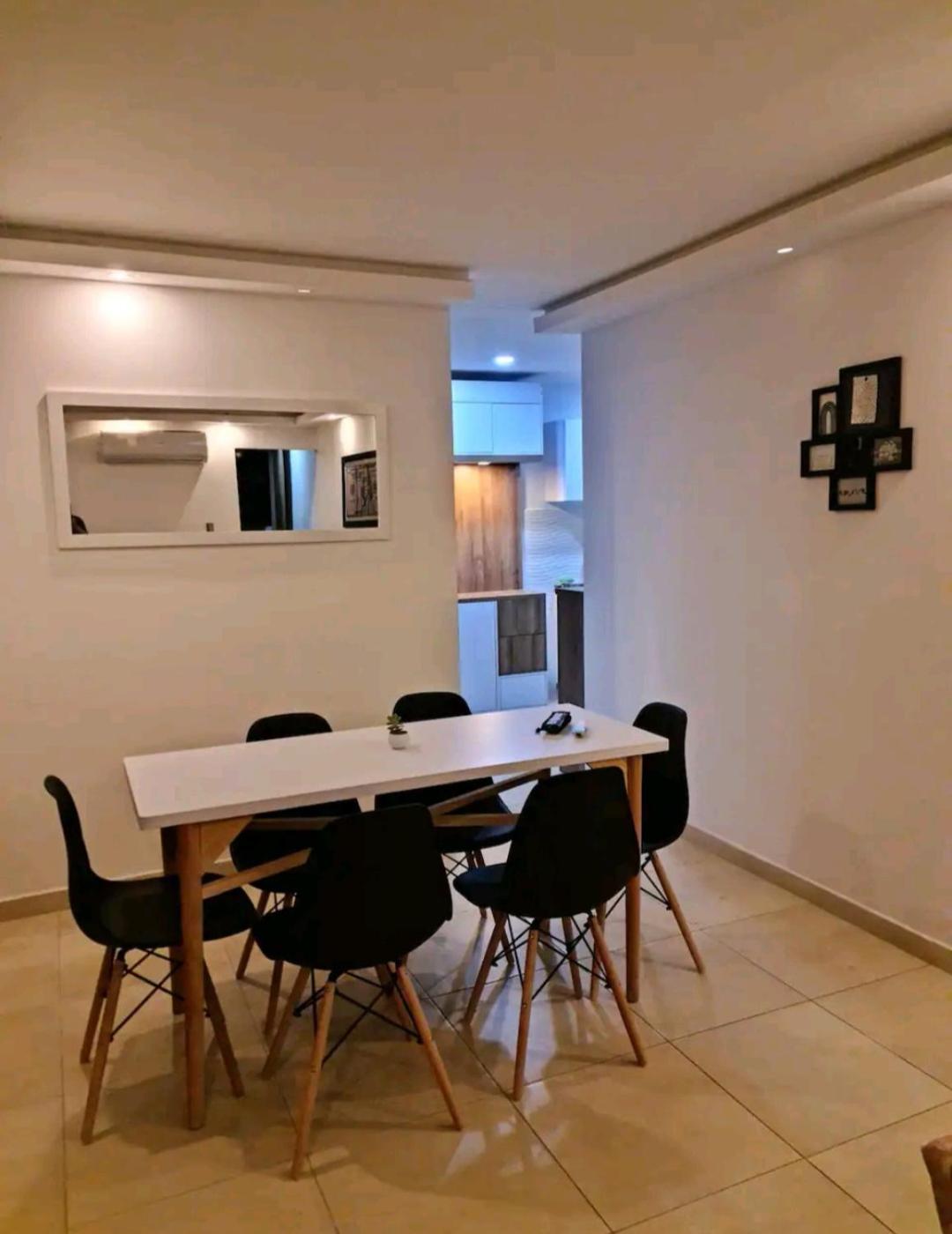 Apartamentos la flora