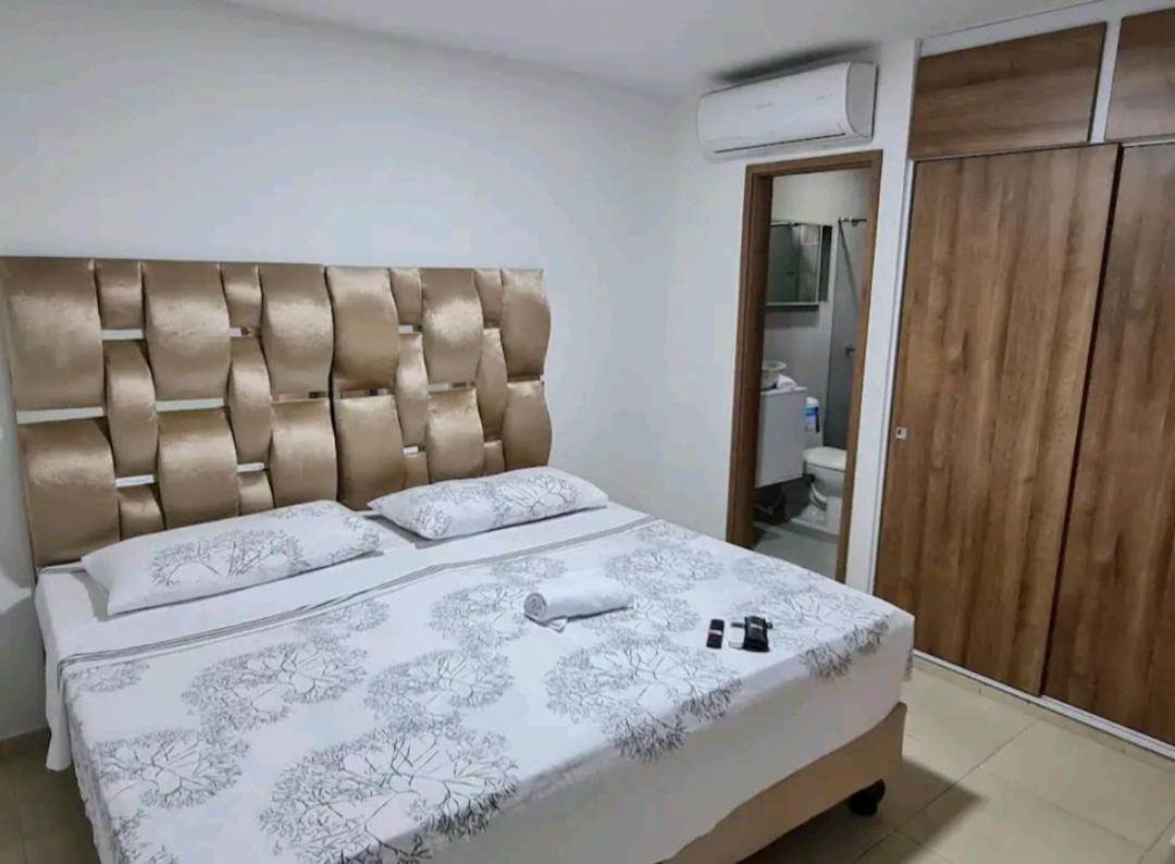 Apartamentos la flora