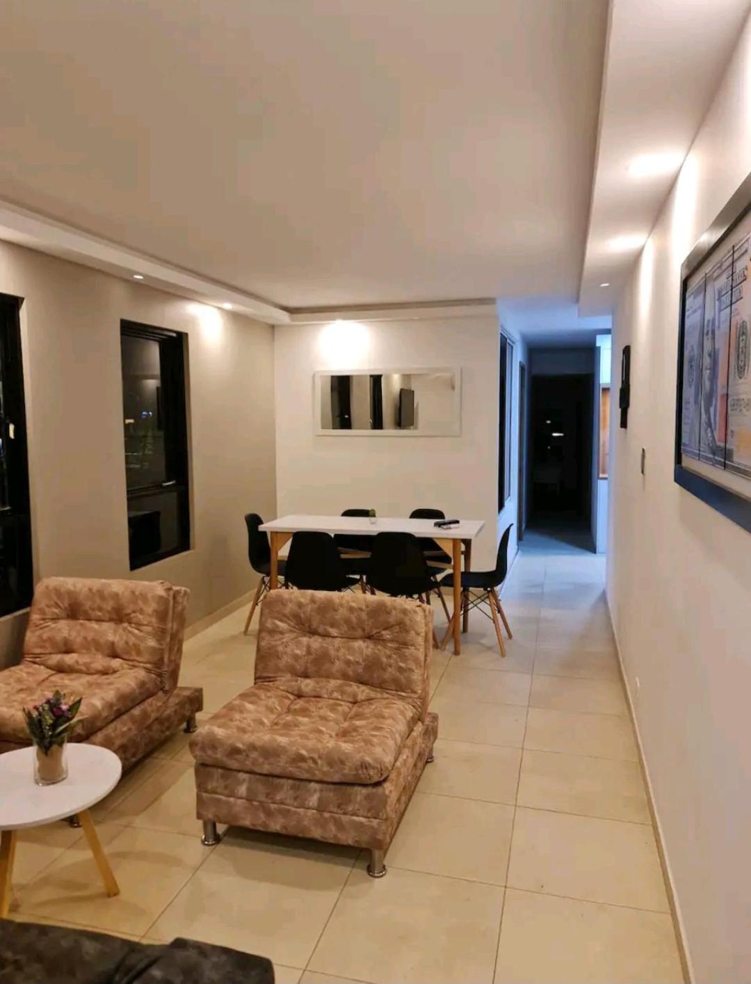 Apartamentos la flora