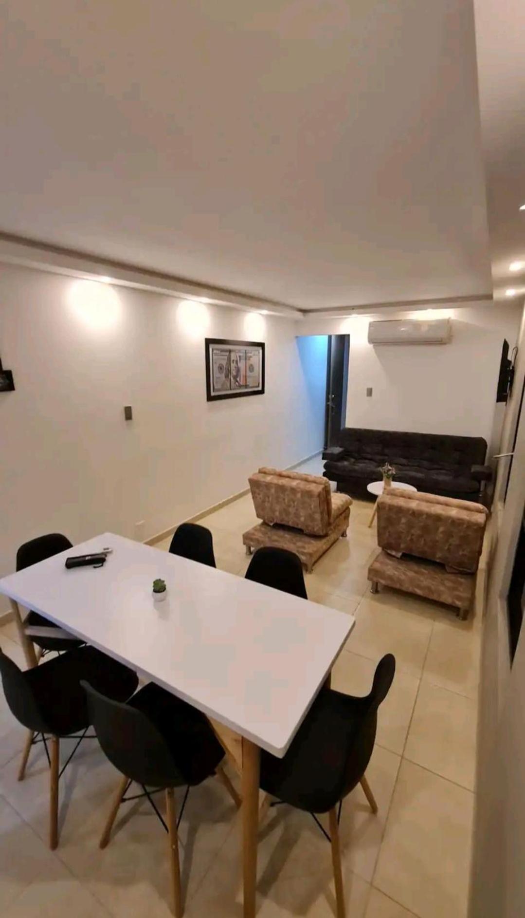 Apartamentos la flora