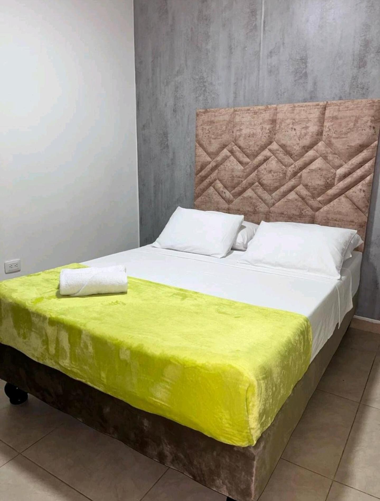 Apartamentos la flora