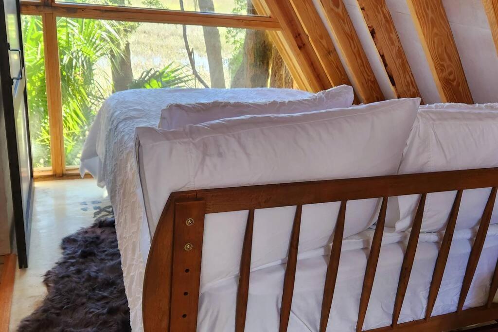 A Secluded Quiet Oasis with Beach Pass