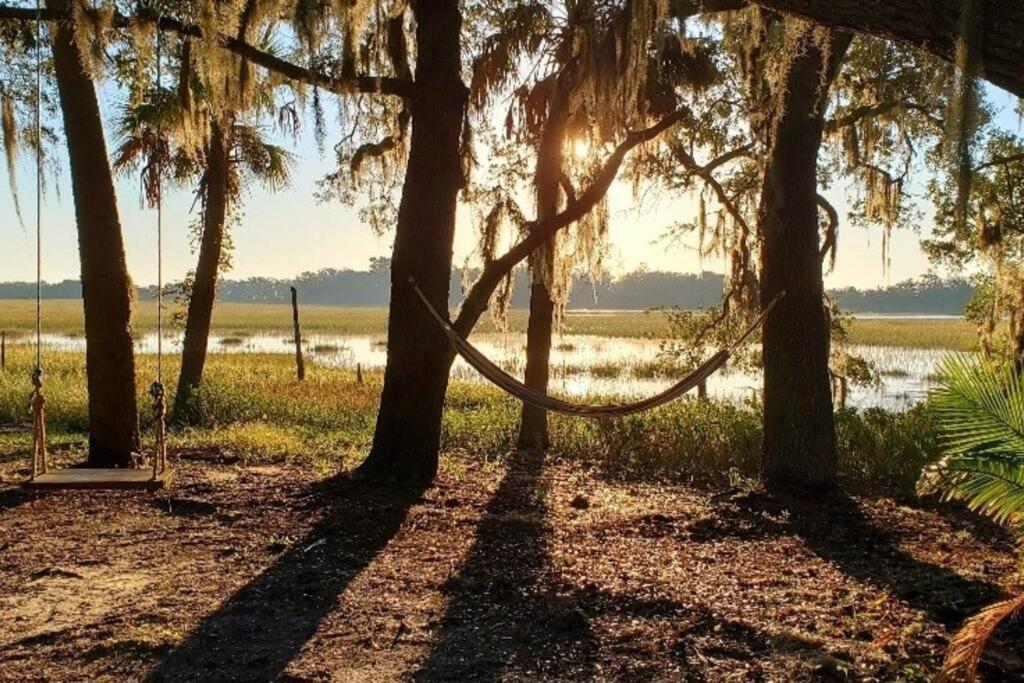 A Secluded Quiet Oasis with Beach Pass