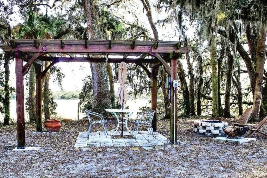 A Secluded Quiet Oasis with Beach Pass