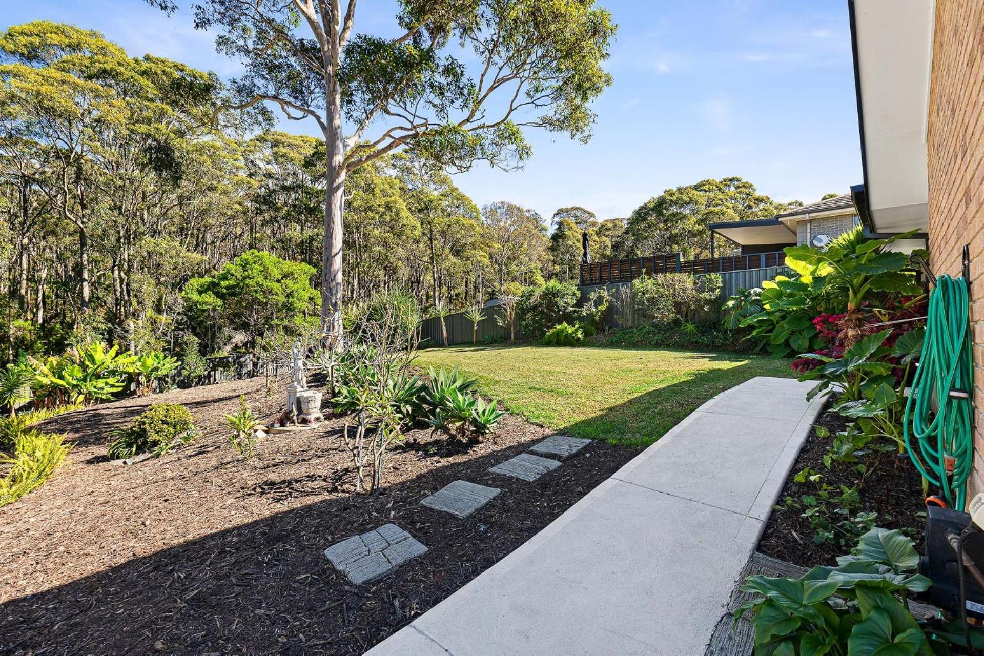 28 Yabbarra Drive Dalmeny