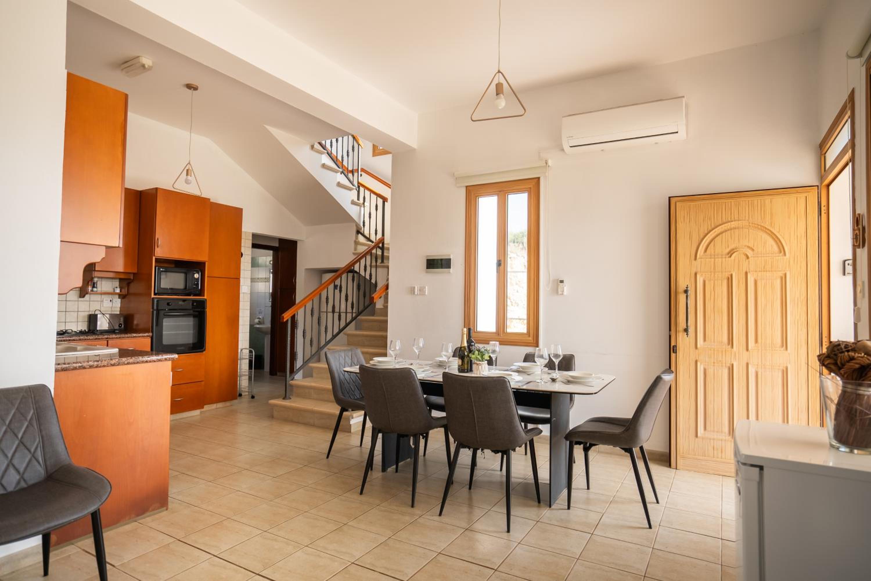 Konnos Villa 1