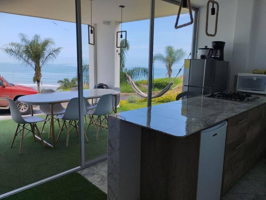 Hermosa propiedad con vista al mar