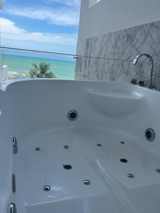 Hermosa propiedad con vista al mar