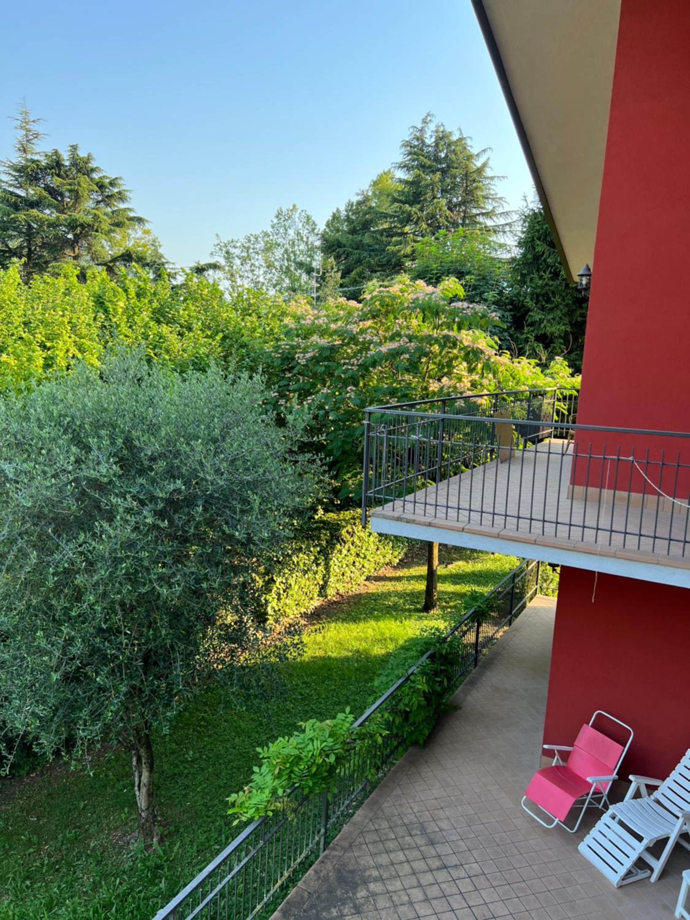 Casa Rossa al Lago - Apto grande primo piano view 3