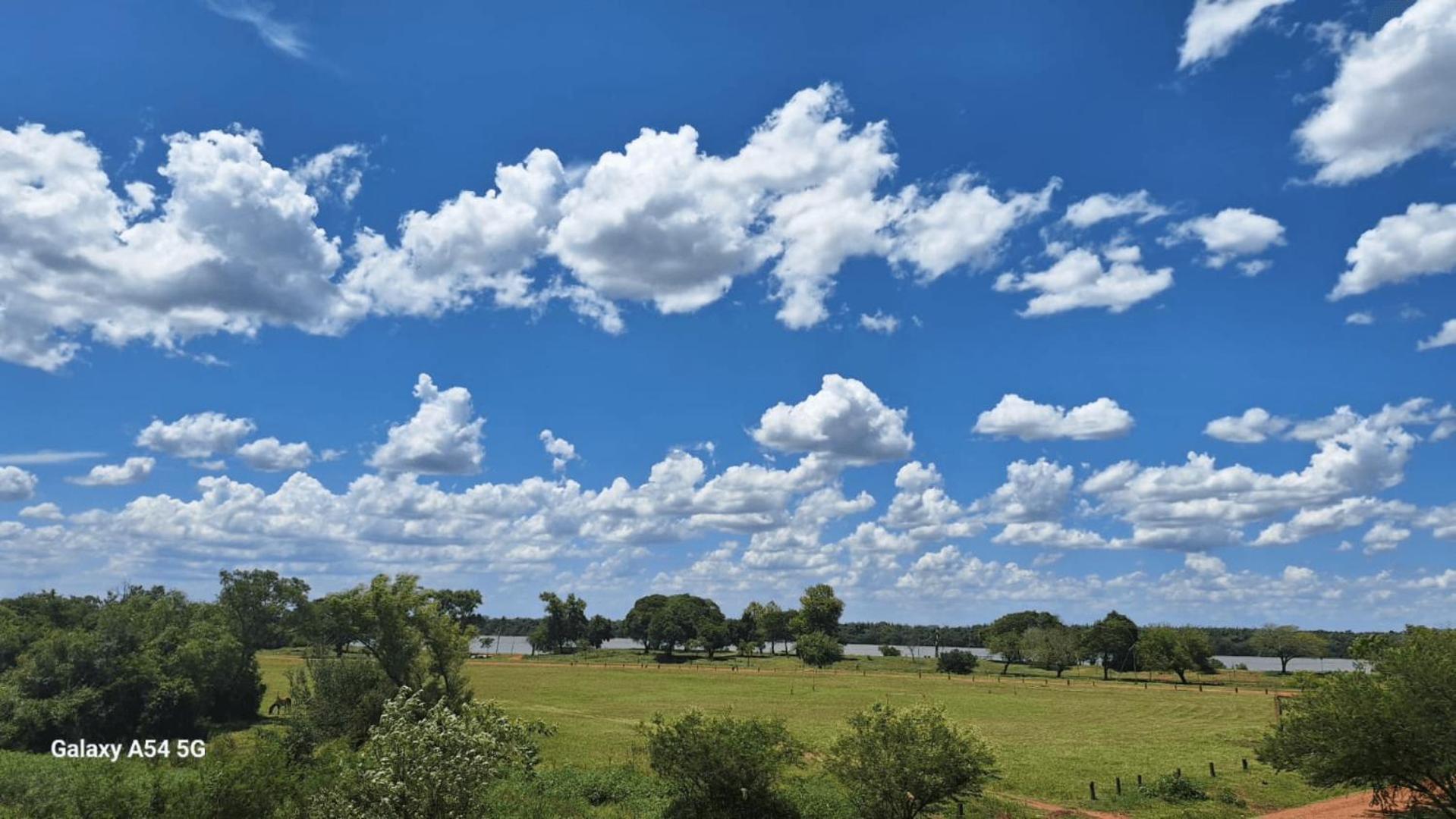 Pintoresca Casa con Vistas al Río Uruguay