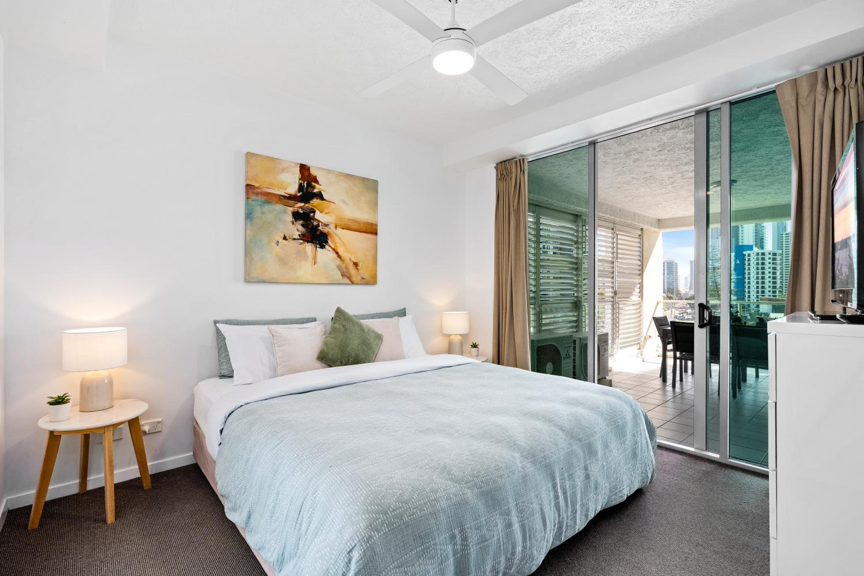 Wings Luxury Apartment Netflix