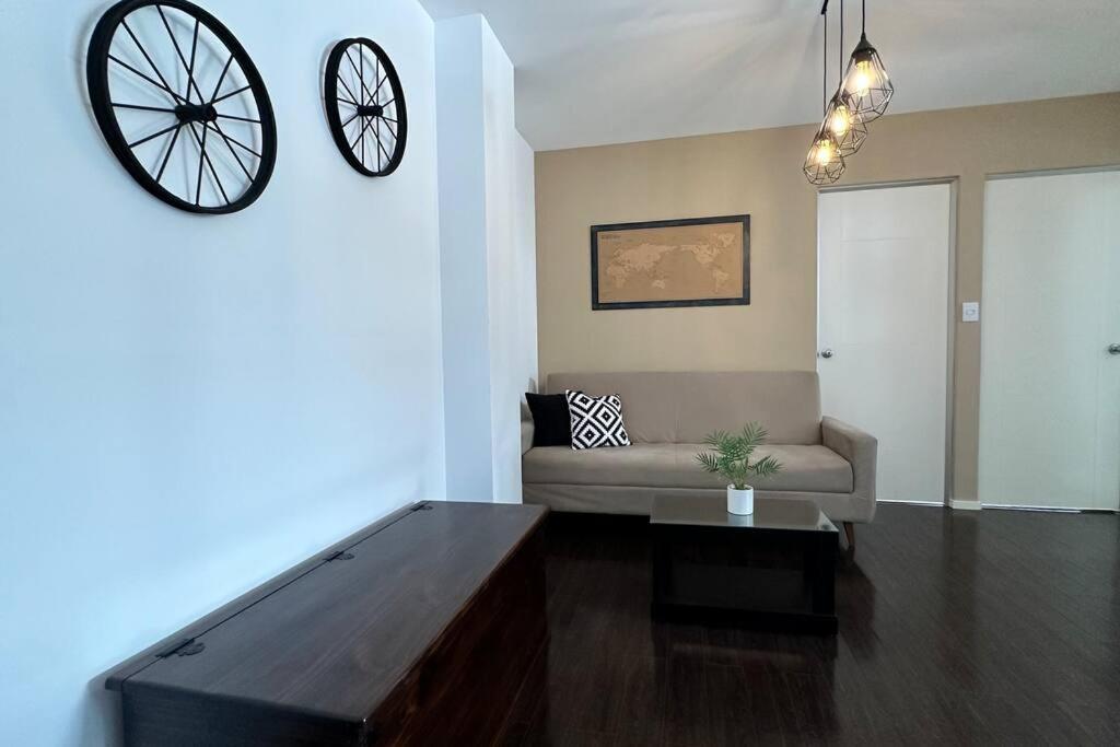 Cozy fully equipped apartment. 12 min from Fexco