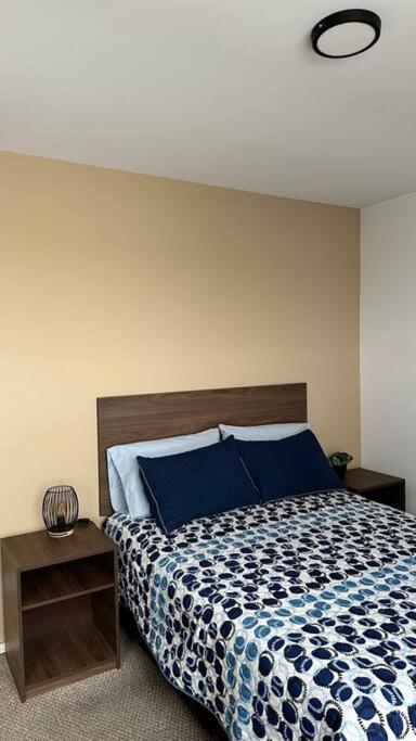 Cozy fully equipped apartment. 12 min from Fexco