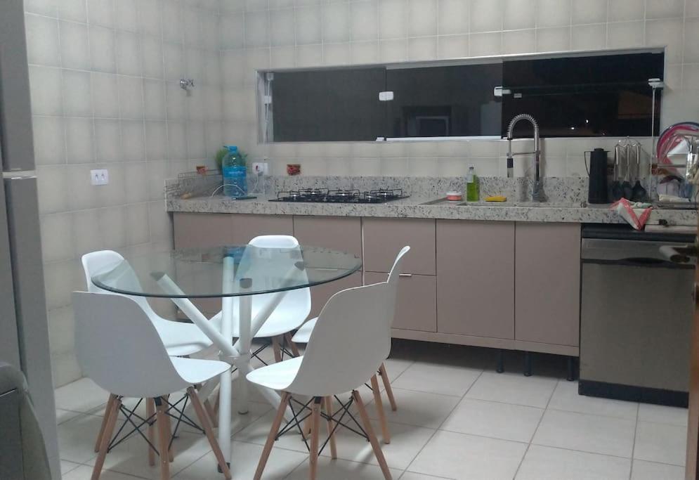 Casa aconchegante praia Martim de Sá