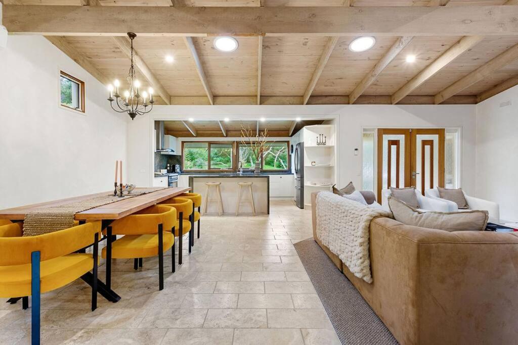 Villa Syrene Pool and Spa Retreat