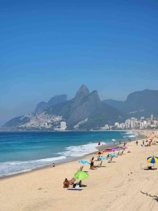 Copacabana Espaçoso Vista Lateral Mar