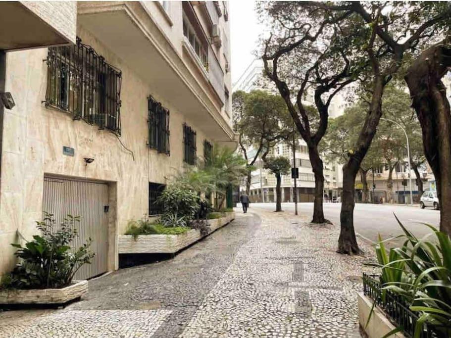 Copacabana Espaçoso Vista Lateral Mar