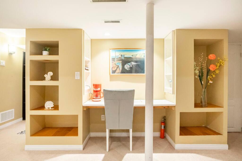 Cozy basement apartment in Newmarket