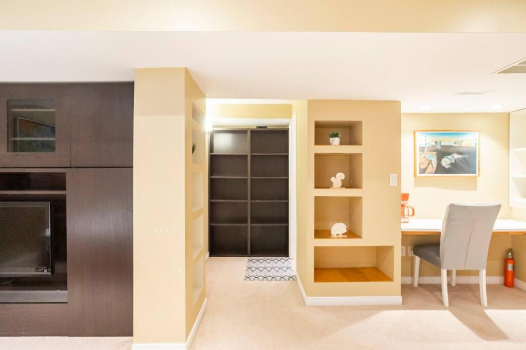Cozy basement apartment in Newmarket