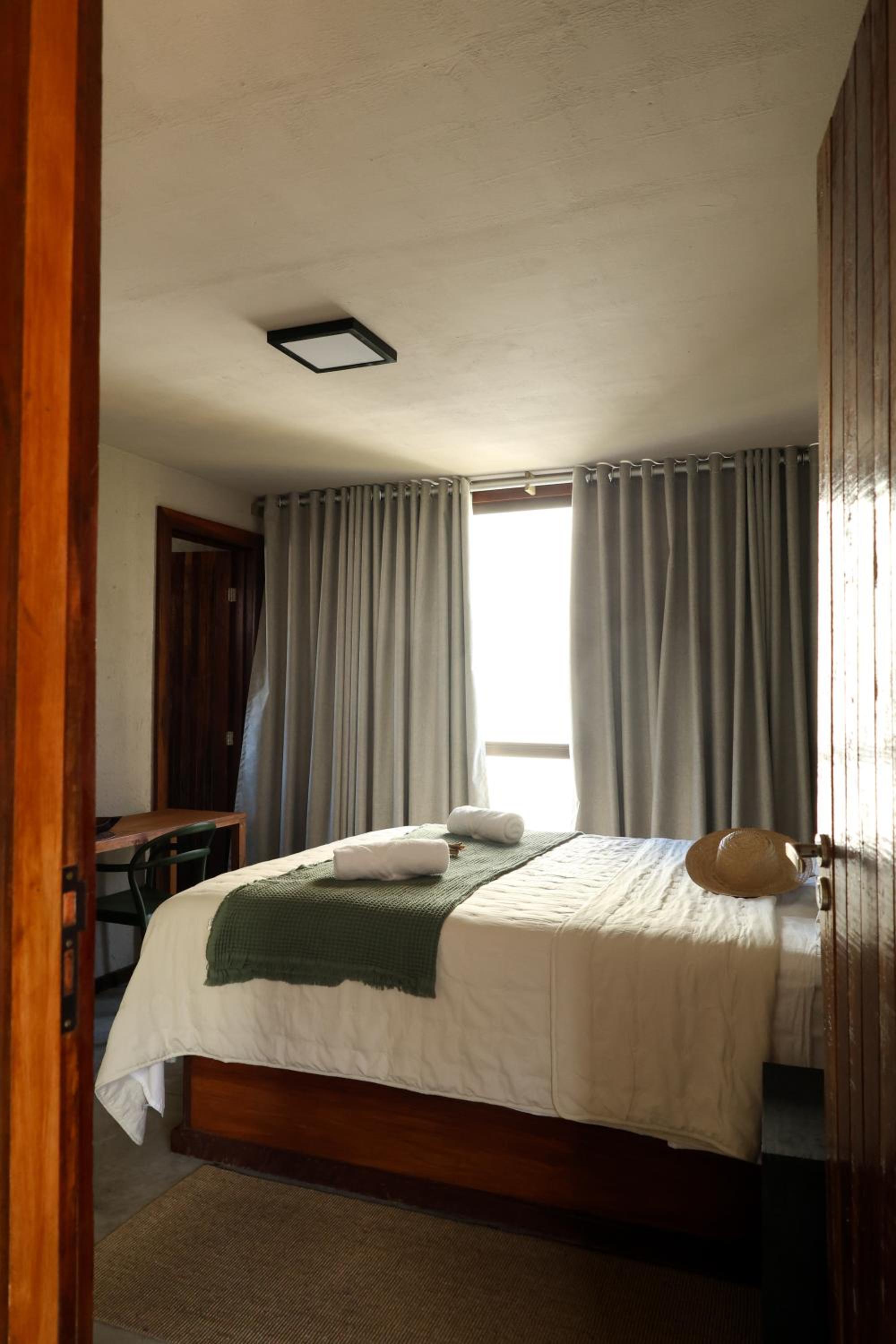Vida Villa Boutique com piscina & vista mar!
