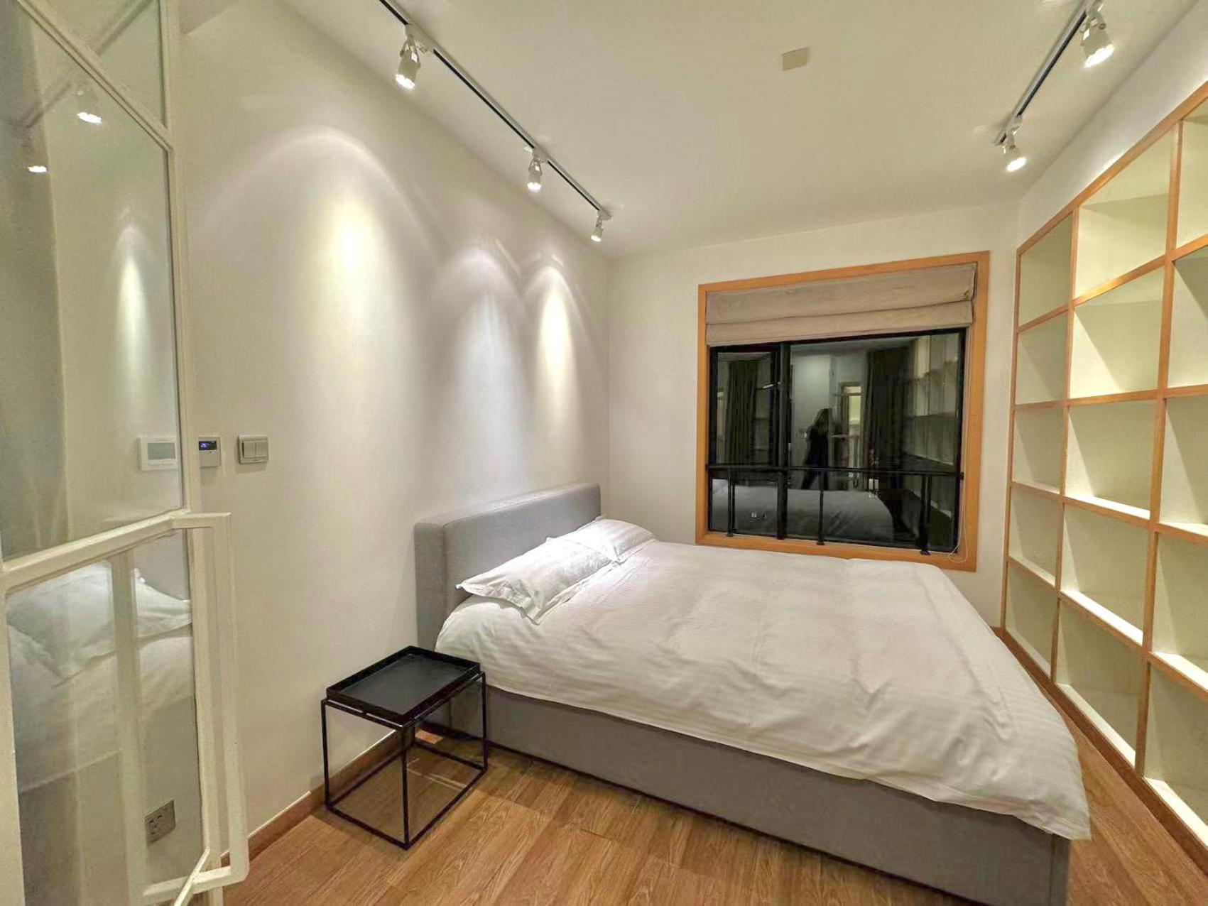 ZHome - HaiQi Garden - Four Bedroom Apartment on the Bund with Bund View