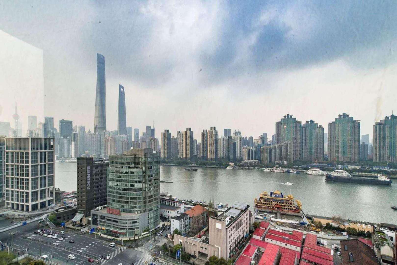 ZHome - HaiQi Garden - Four Bedroom Apartment on the Bund with Bund View