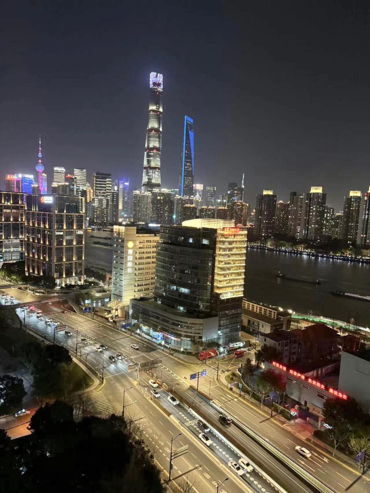 ZHome - HaiQi Garden - Four Bedroom Apartment on the Bund with Bund View