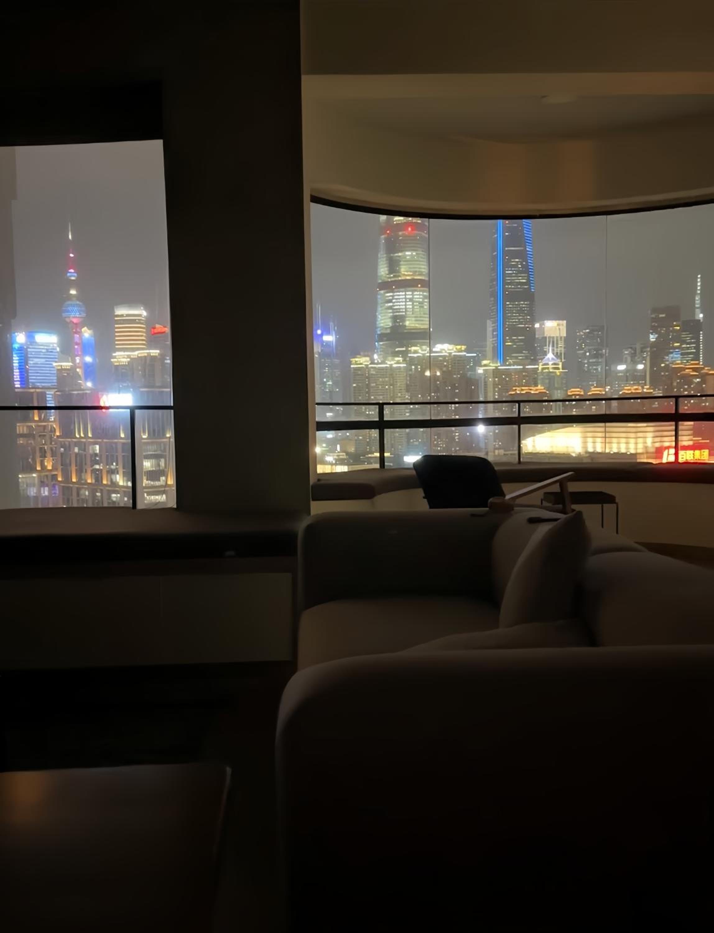 ZHome - HaiQi Garden - Four Bedroom Apartment on the Bund with Bund View