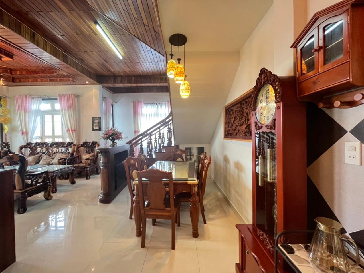 Villa NHÀ GẠO