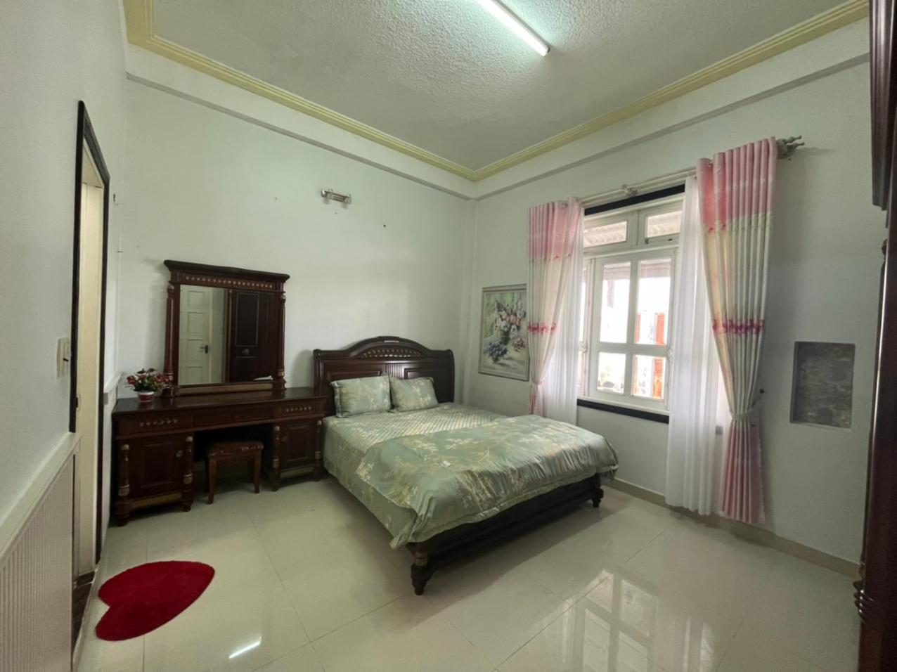 Villa NHÀ GẠO