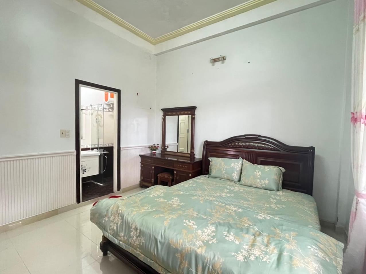 Villa NHÀ GẠO
