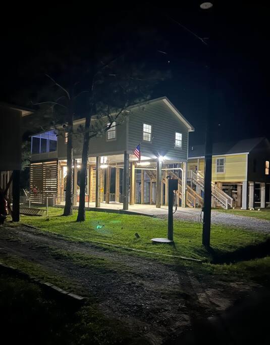 Hotel Bay Breeze Bliss-hot Tub, Bar And Canal 5mi To Beach