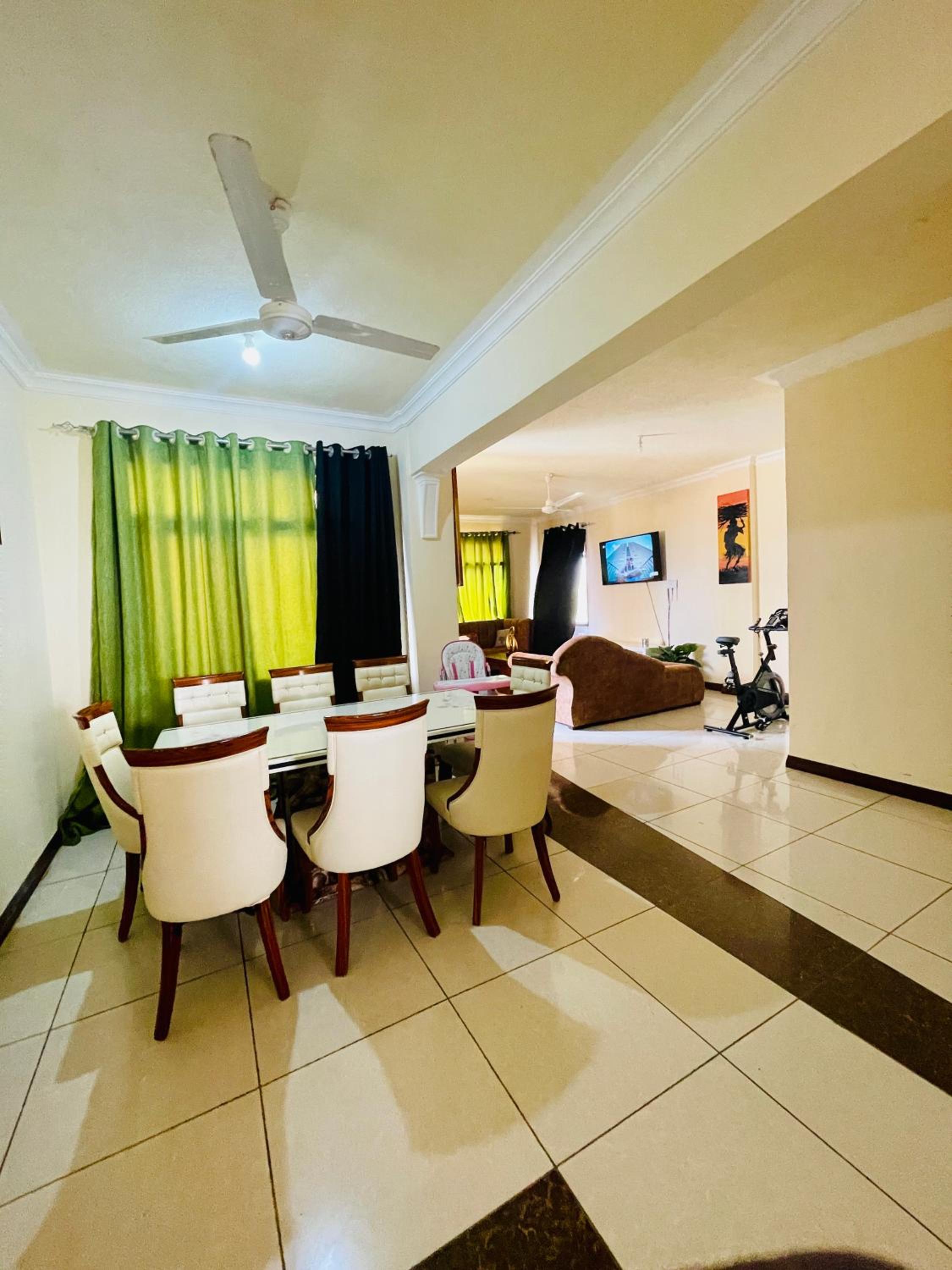 Executive 3 bedroom condo